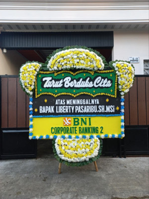 Papan Bunga Duka di Compreng